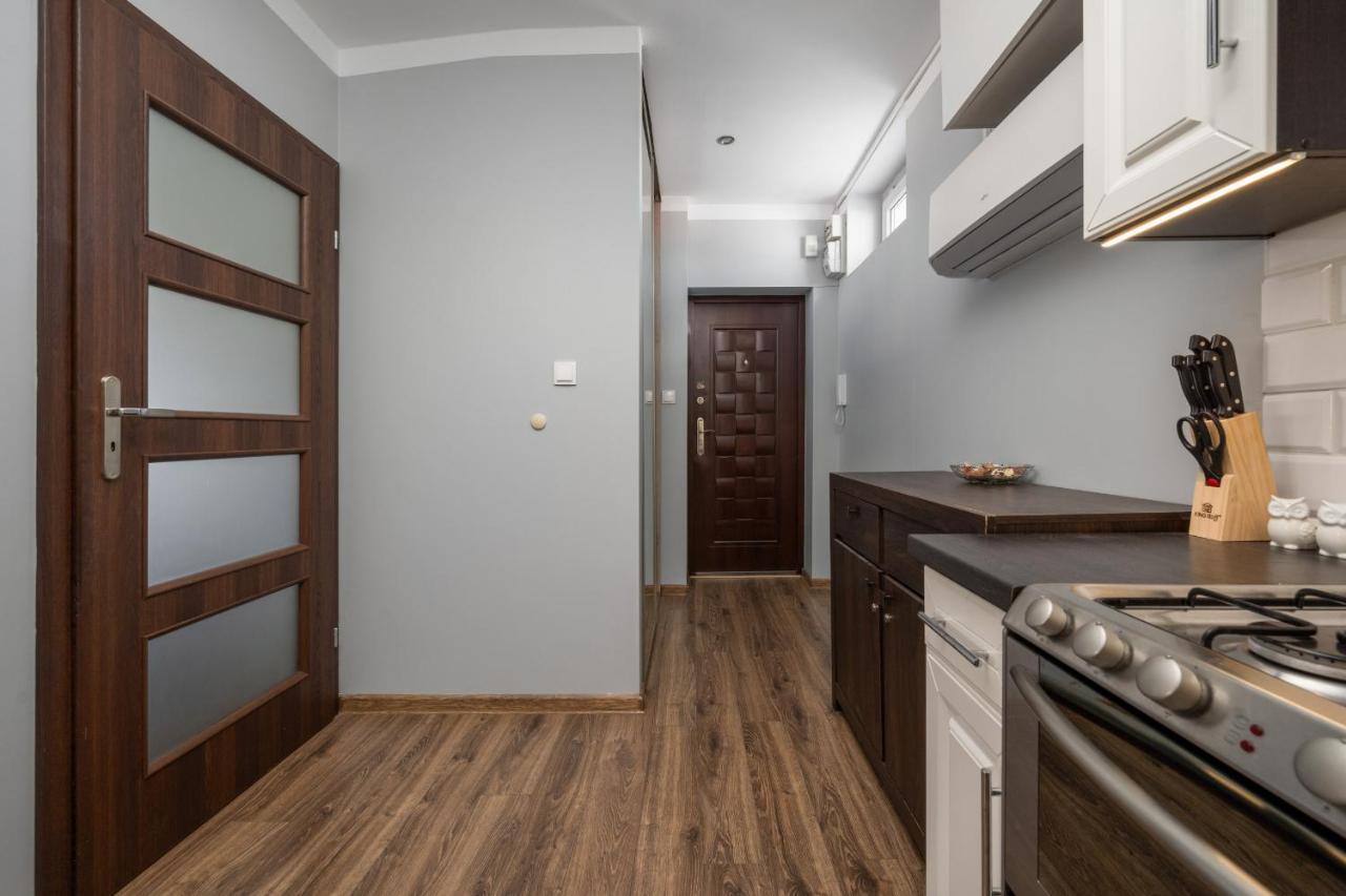Market Square Corner Kuznicza By Renters *